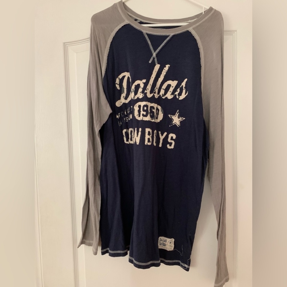 Dallas Cowboys shirt size L